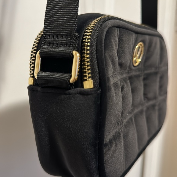 Lululemon Black Velour Camera Bag with Gold - Picture 4 of 8